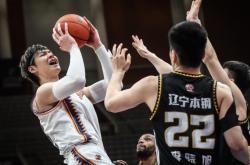 英雄联盟总决赛门票-吉林队完胜深圳队，王哲林扛起全队