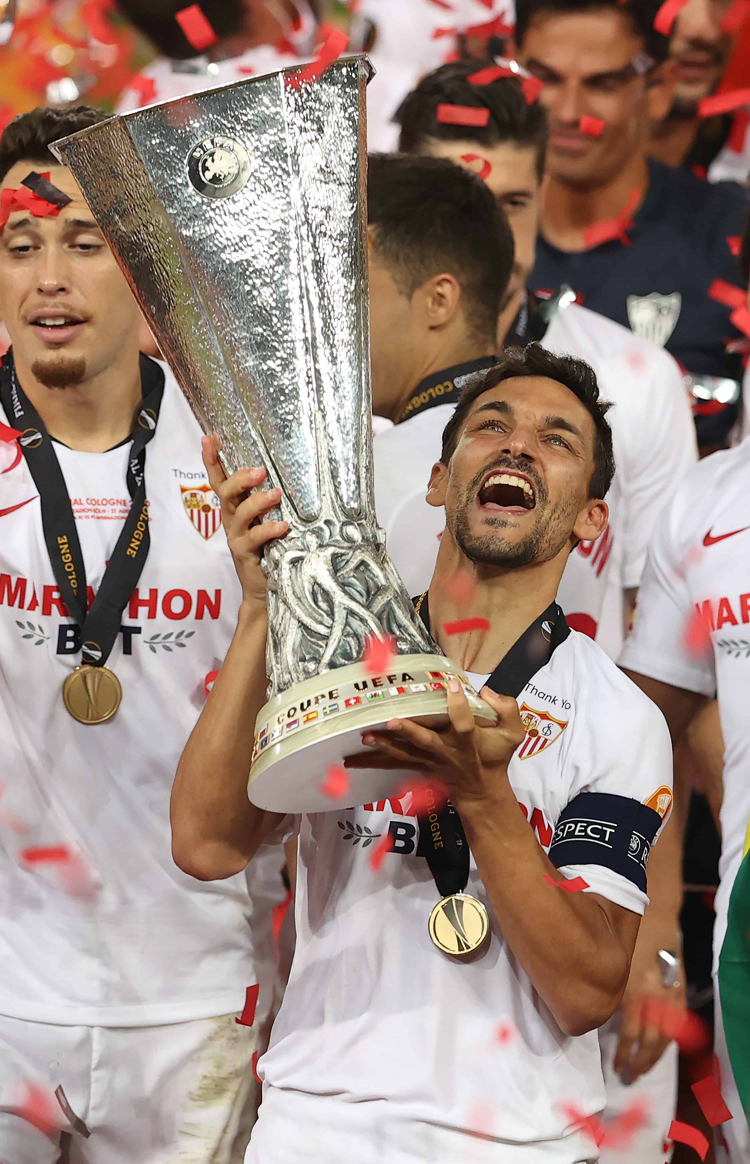 包含塞维利亚主帅赞赏球队表现的词条