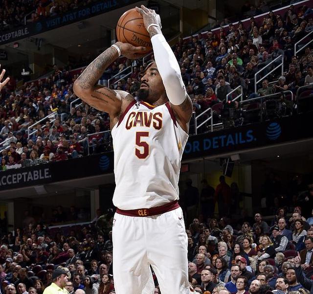 包含骑士迎来新的胜利，稳固排名的词条