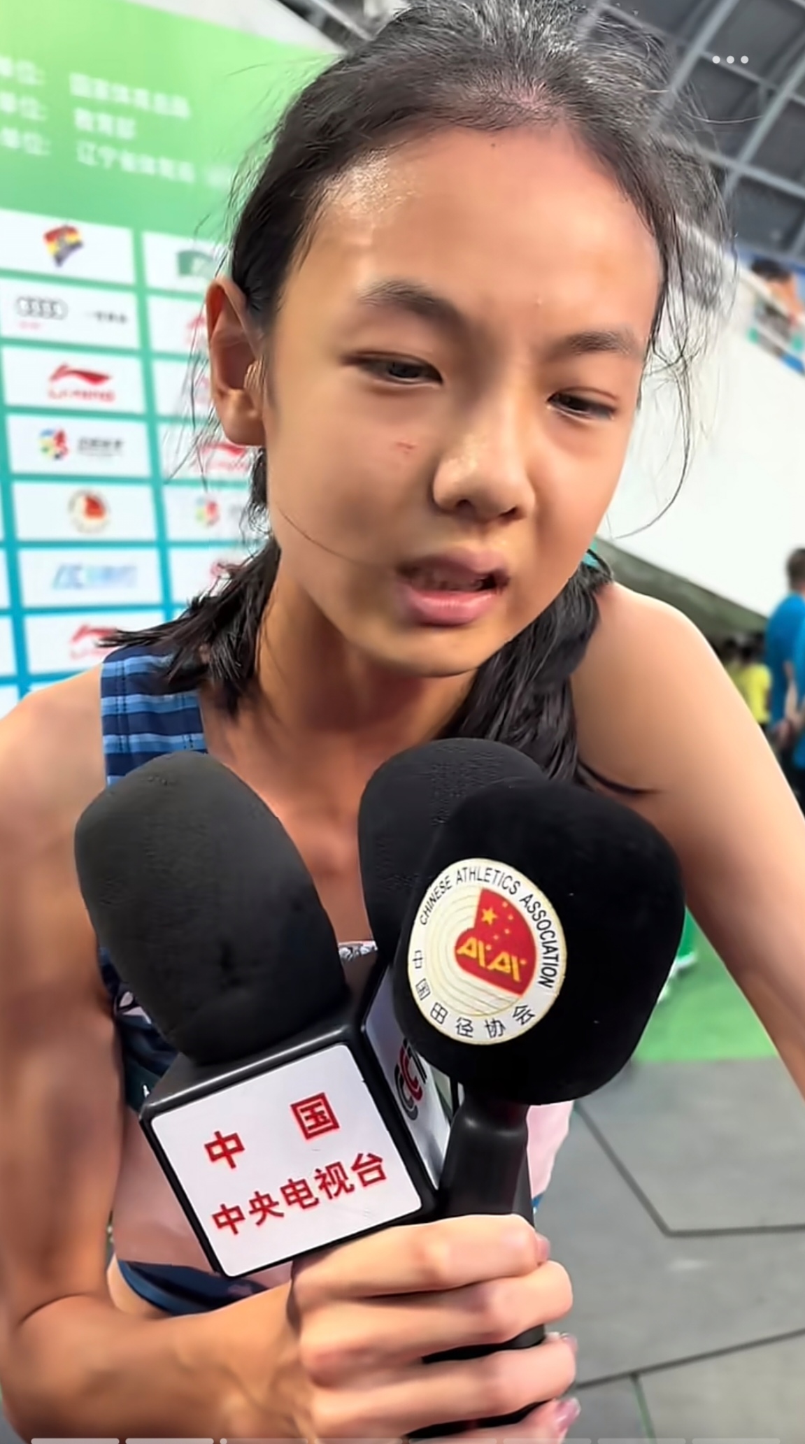 瑞士田径队员创造历史，登上领奖台的简单介绍