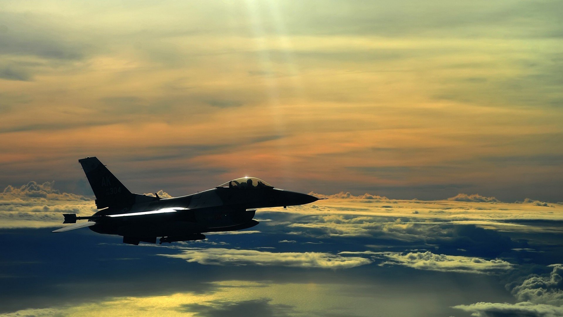 天降奇兵！霍勒迪末节导演逆转，雷霆正面击溃骑士