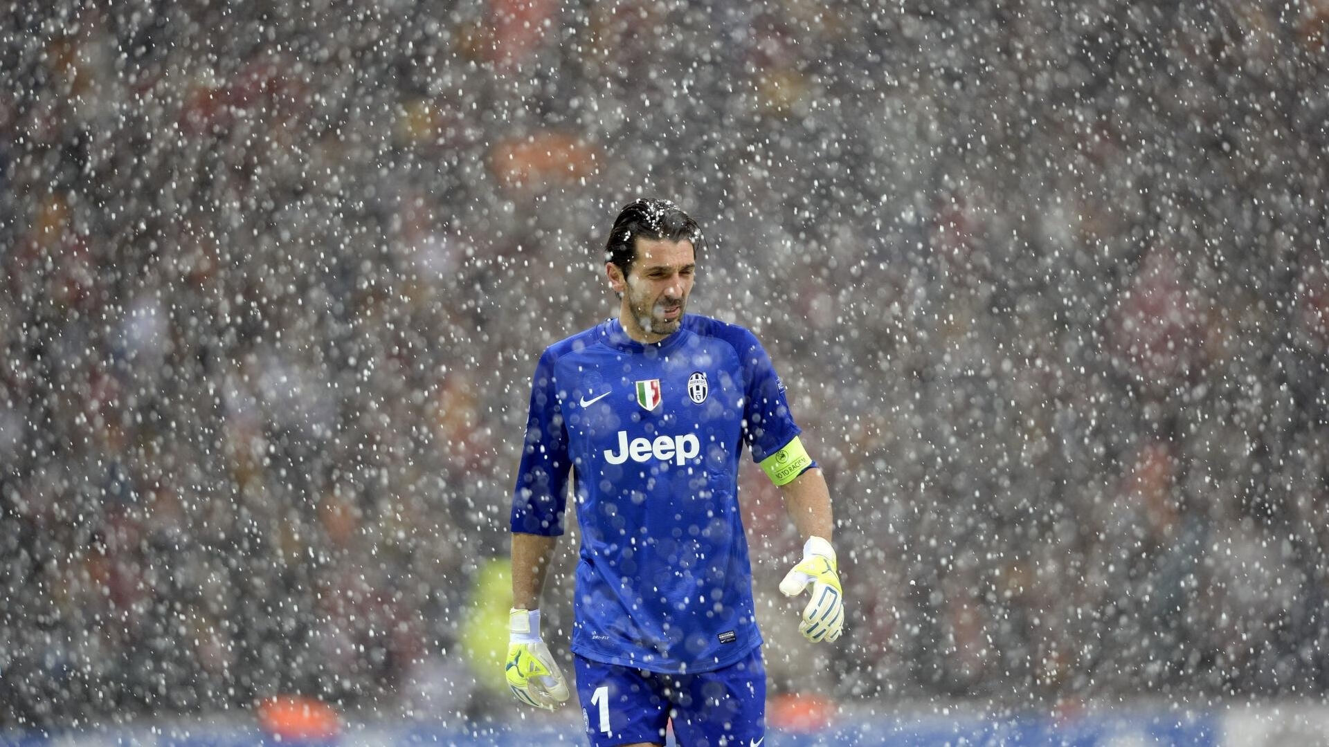 赛道时速320公里,赛场防守90分,新赛季的双重奏