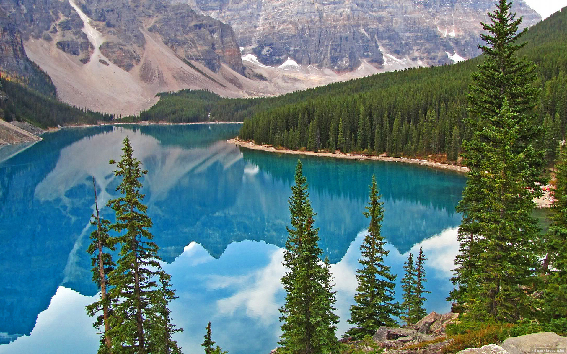 篮球双雄会，上海队爆冷斩落凯尔特人，英格拉姆欧冠决赛独揽乾坤